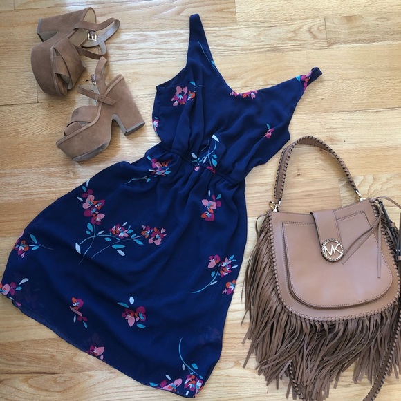 Old Navy Dresses & Skirts - 💎🏝HOST PICK🏝💎 Blue Floral Knee Length Dress